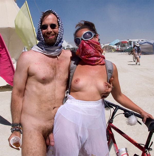 Голые девушки на фестивале Бернинг Мэн / Burning Man 13 фото