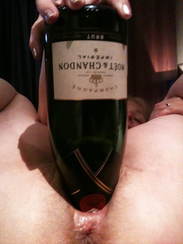 Бутылка шампанского в пизде 65 фото