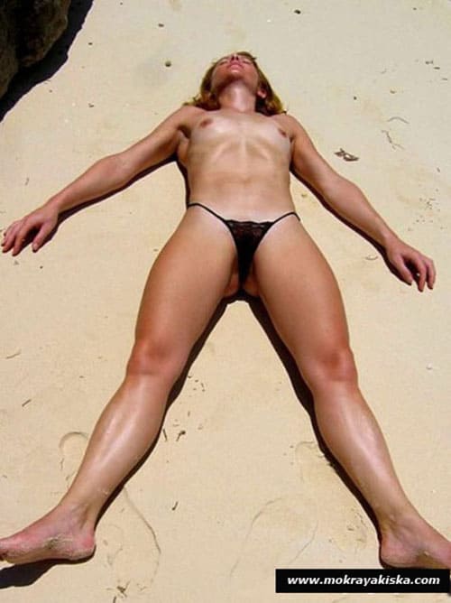 Русские девушки на пляже за границей 25 фото